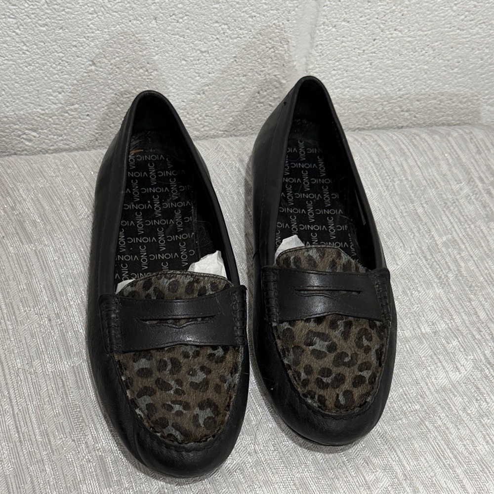 Vionic Women's Black Loafers with Leopard Print